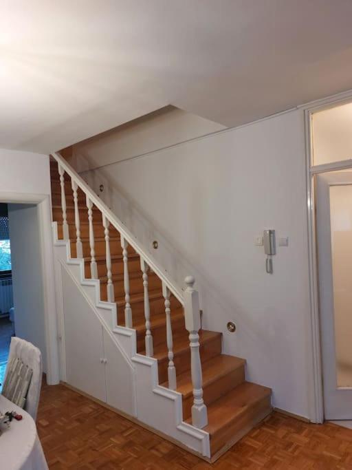 Apartman Laura Загреб Экстерьер фото